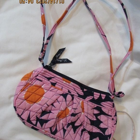 VERA BRADLEY SMALL PURSE SHOULDER STRAP / CROSSBODY PINK FLOWERS - Picture 1 of 5
